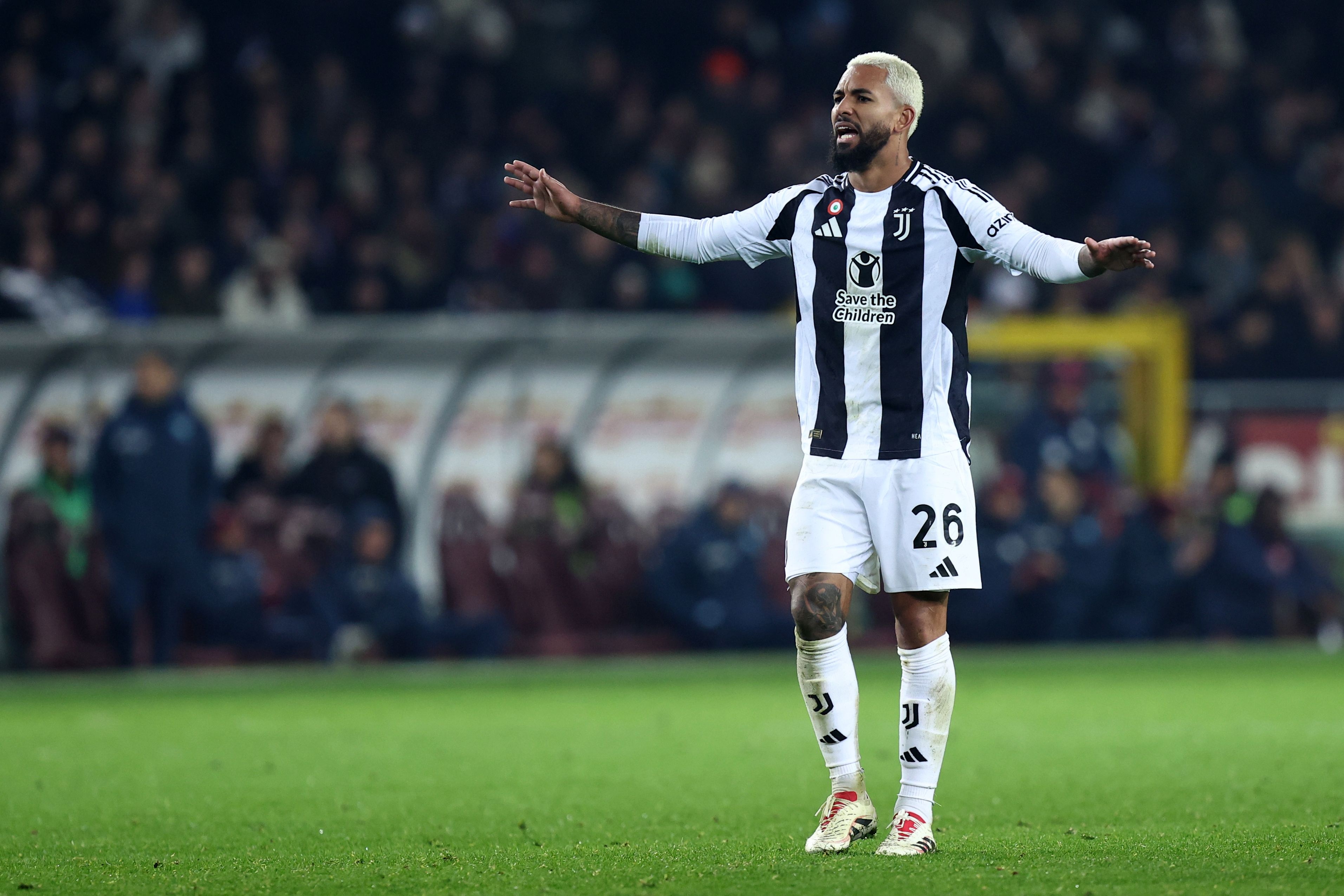 开云平台入口-佩杜拉：尤文降低了要价，以确保森林强制买断道格拉斯-路易斯