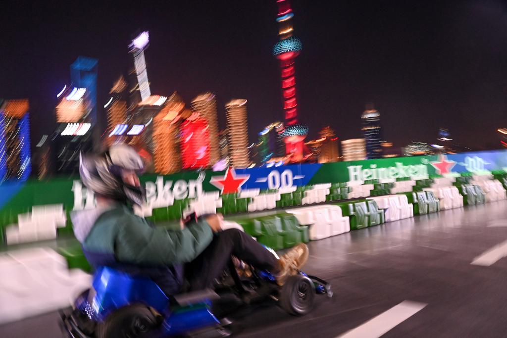 开云平台入口-魔都眼｜F1上海站开赛，北外滩卡丁车体验排队至凌晨